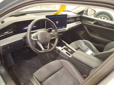 Passat Variant 2.0 TDI DSG ELEGANCE IQ LIGHT+360°+AHK+HUD+PDC+DCP+ACC