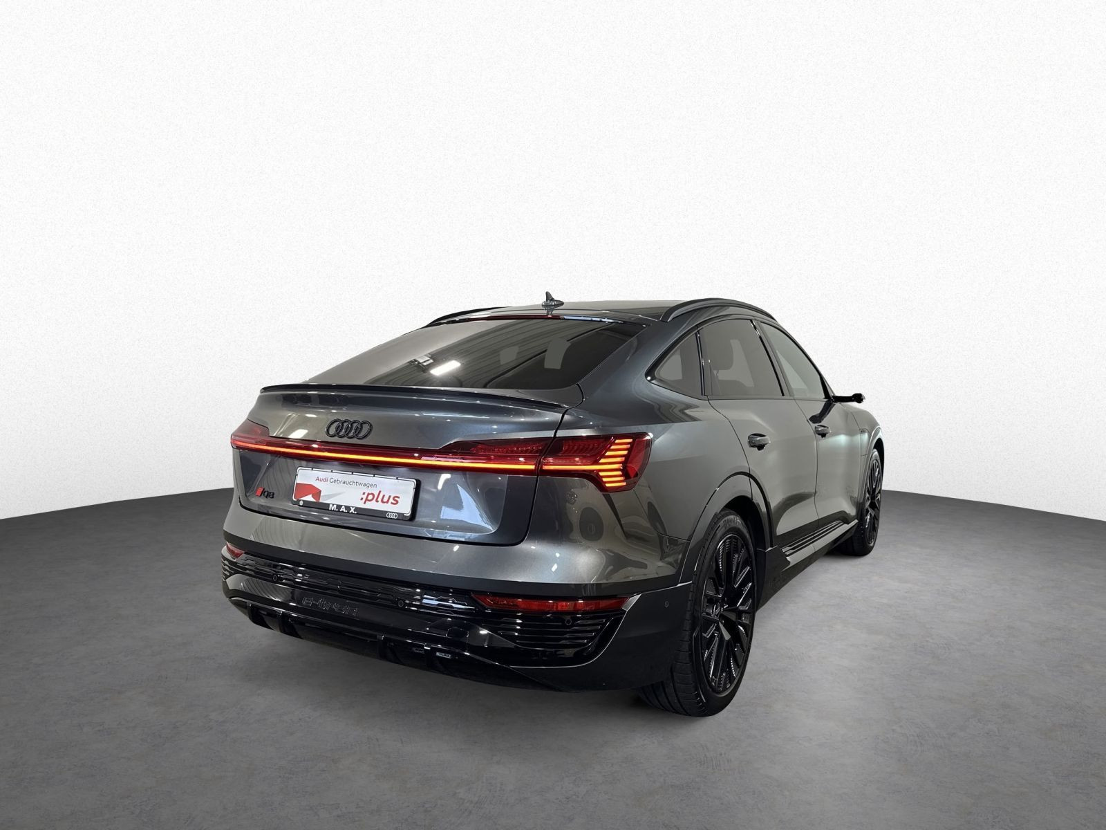 Q8 Sportback e-tron 55 QUATT S LINE MATRIX+OPTIK