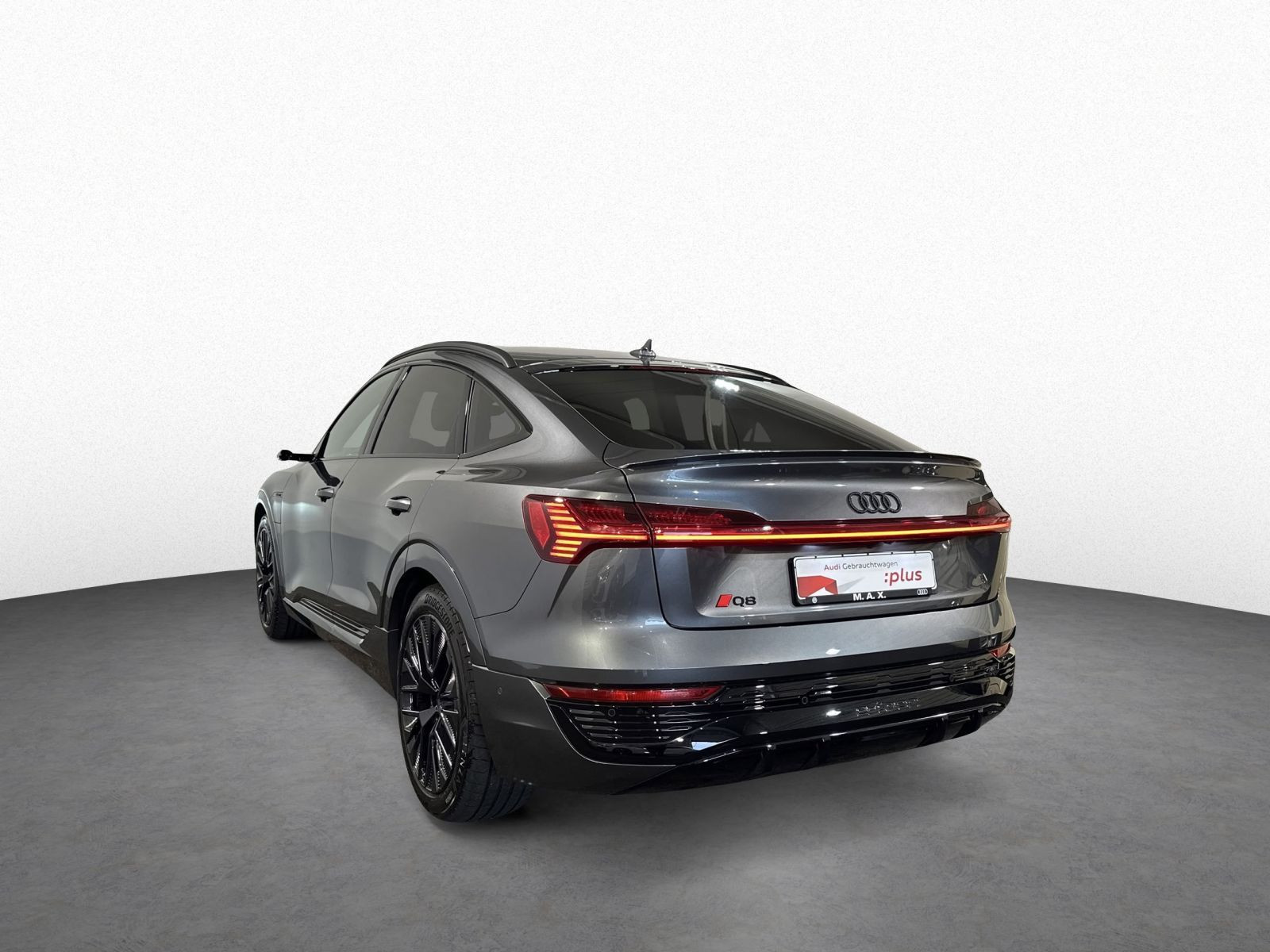 Q8 Sportback e-tron 55 QUATT S LINE MATRIX+OPTIK