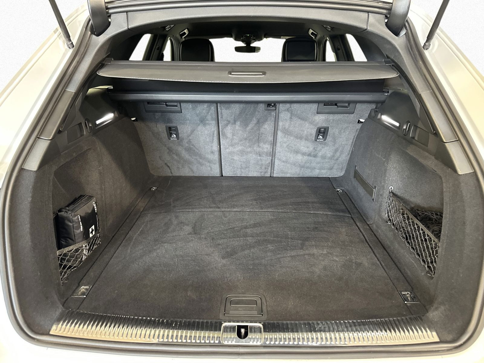 A4 Avant 30 TDI LED+VCP+PDC+ACC+SMARTPHONE INTERFACE