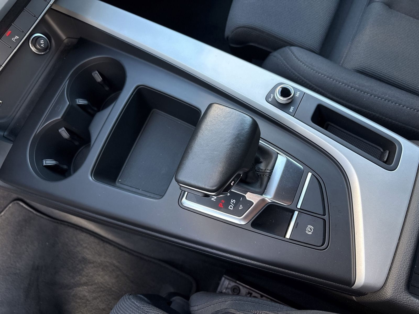 A4 Avant 40 TDI LED+KAMERA+MMI NAVI+ALU+PDC+SHZ+