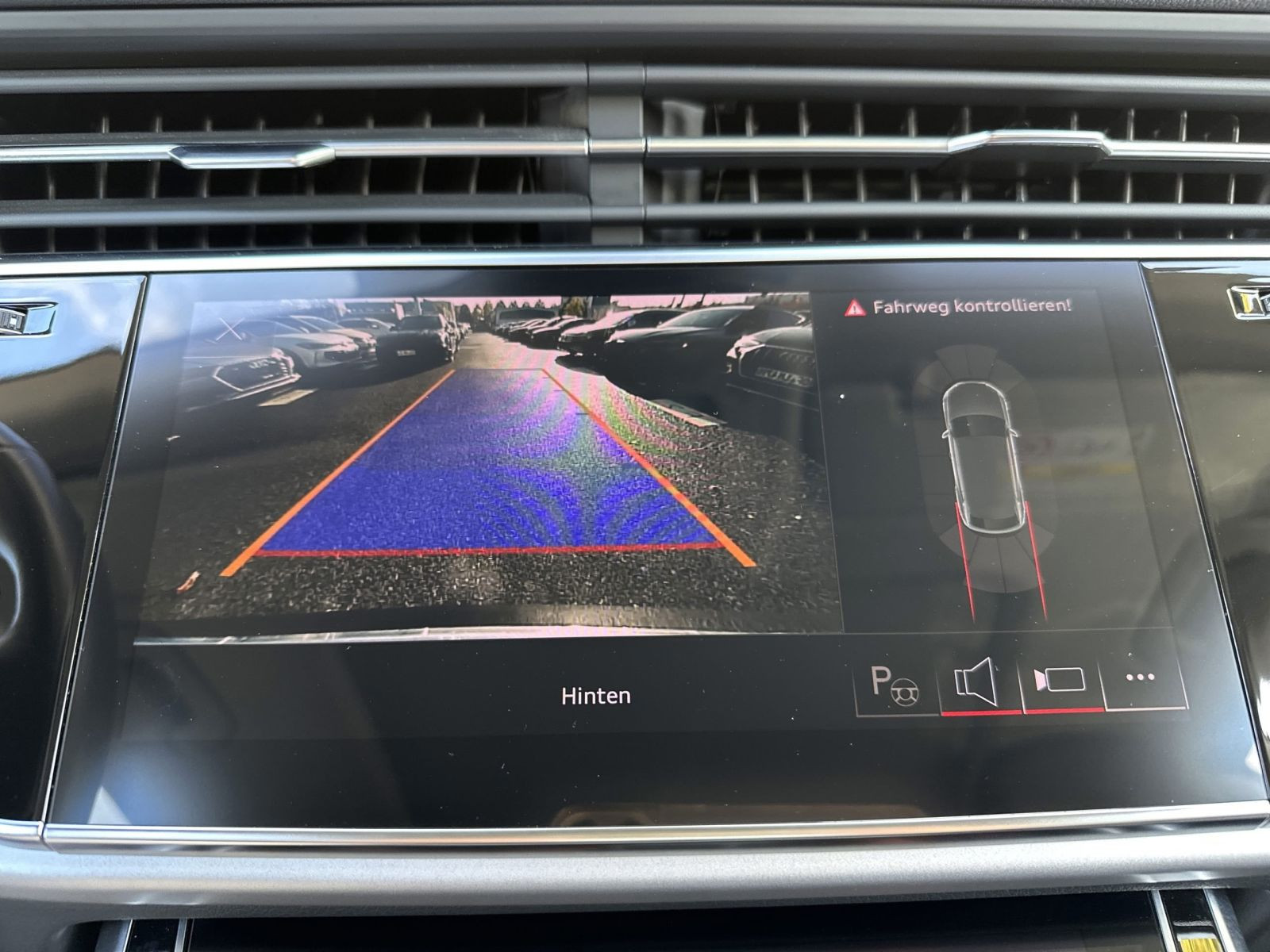 Q8 55 TFSI QUATT LED+AHK+PANO+VCP+MMI NAVI+KLIMA